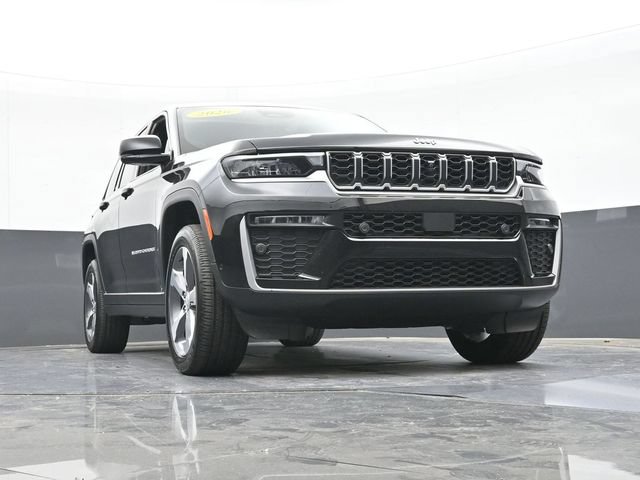Used 2026 Jeep Grand Cherokee Limited w/ Luxury Tech Group II AWD/4WD image 56