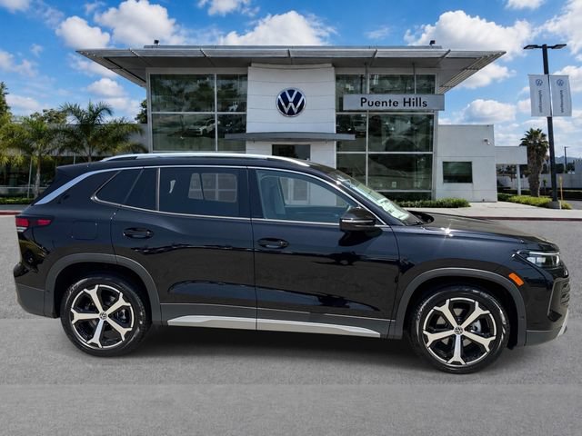 New 2026 Volkswagen Tiguan SE FWD image 3