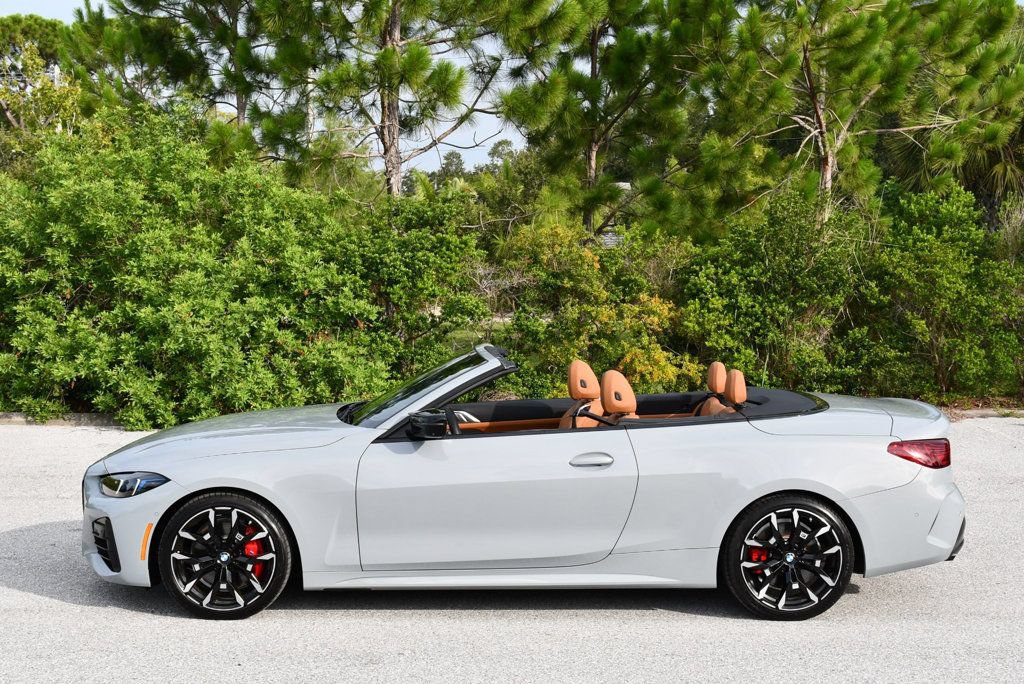Used 2026 BMW M440i Convertible w/ Premium Package RWD image 3
