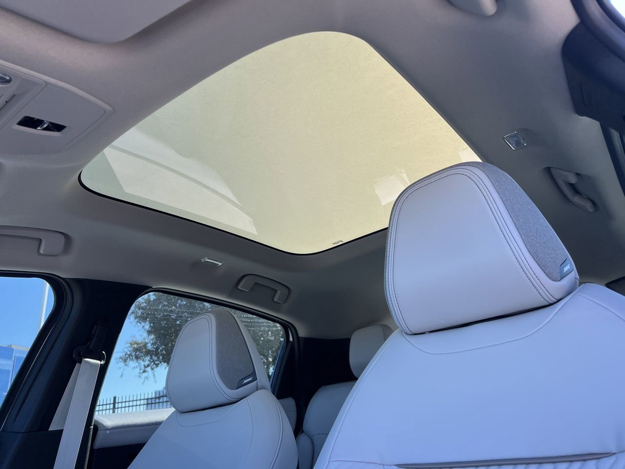 New 2026 Nissan Leaf Platinum+ w/ Cargo Package (Platinum+) image 16