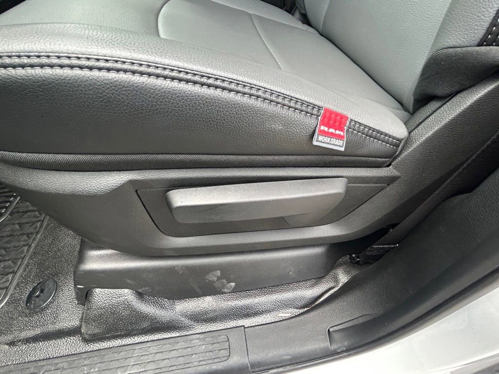 New 2025 RAM 3500 Tradesman image 18