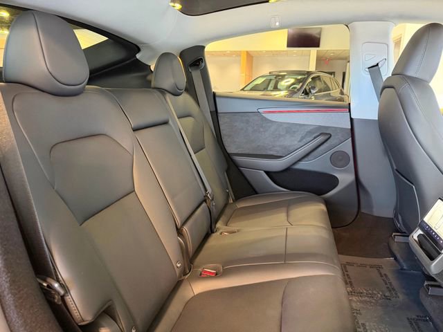 Used 2026 Tesla Model Y Long Range image 25