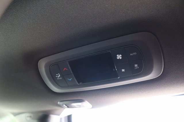 New 2026 Chrysler Pacifica Select image 46