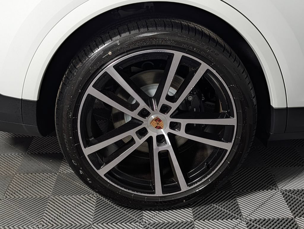 New 2026 Porsche Cayenne AWD/4WD image 13