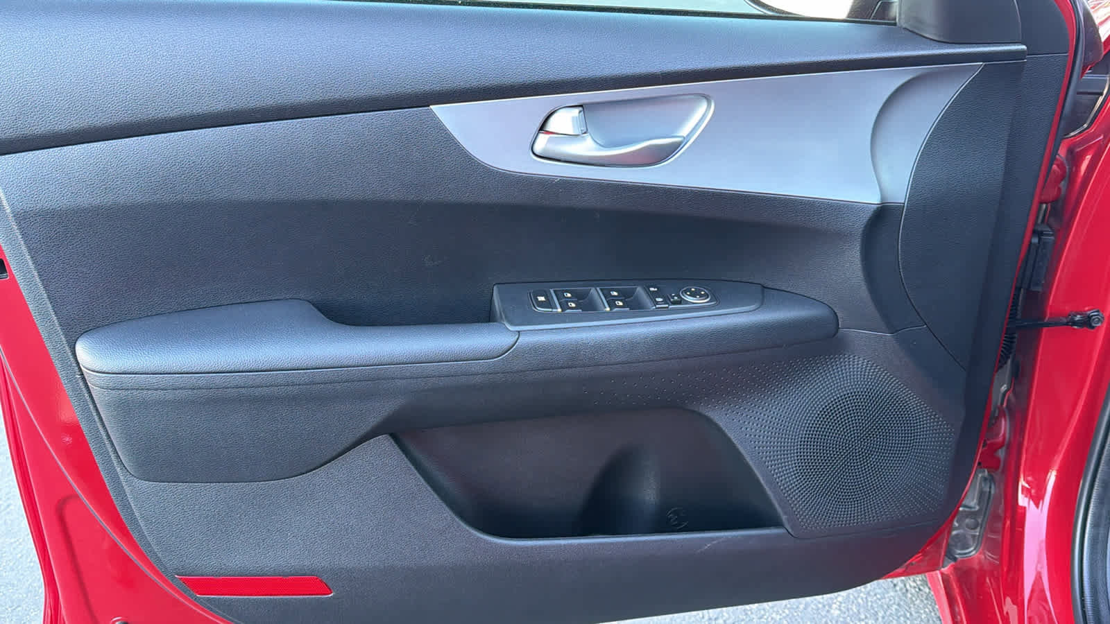 Used 2023 Kia Forte LXS image 23