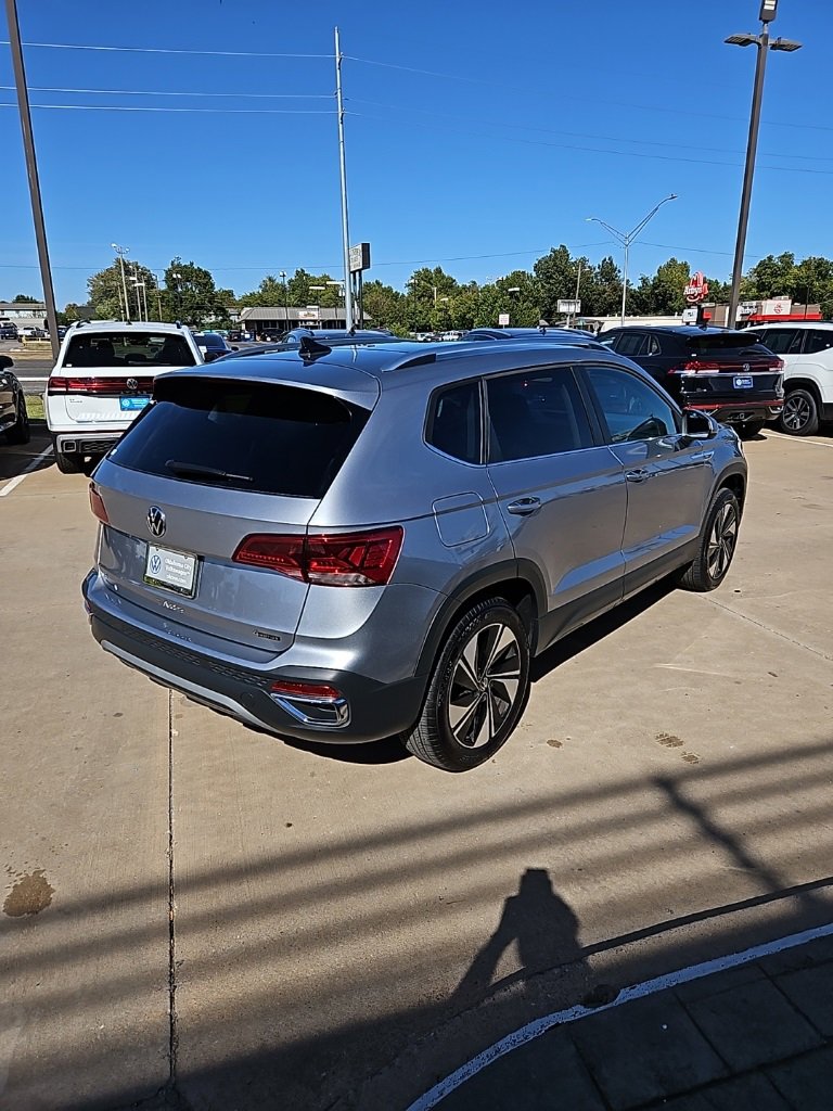Used 2024 Volkswagen Taos SE image 5