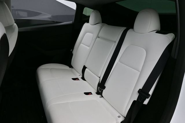 Used 2024 Tesla Model Y Performance AWD/4WD image 11