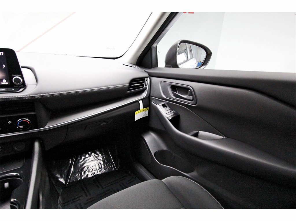 Certified 2024 Nissan Rogue S image 8