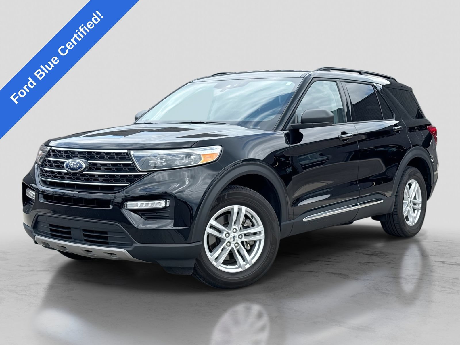 Certified 2023 Ford Explorer XLT w/ Equipment Group 202A