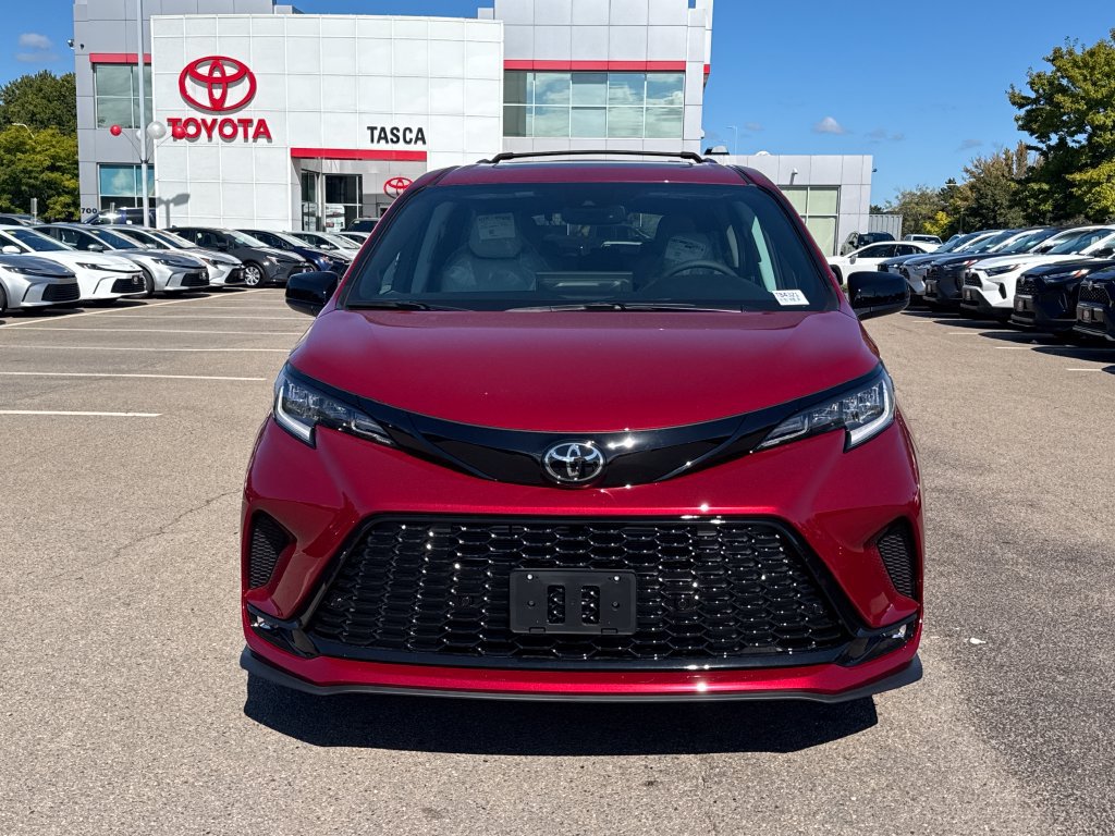 New 2026 Toyota Sienna XSE AWD/4WD image 2
