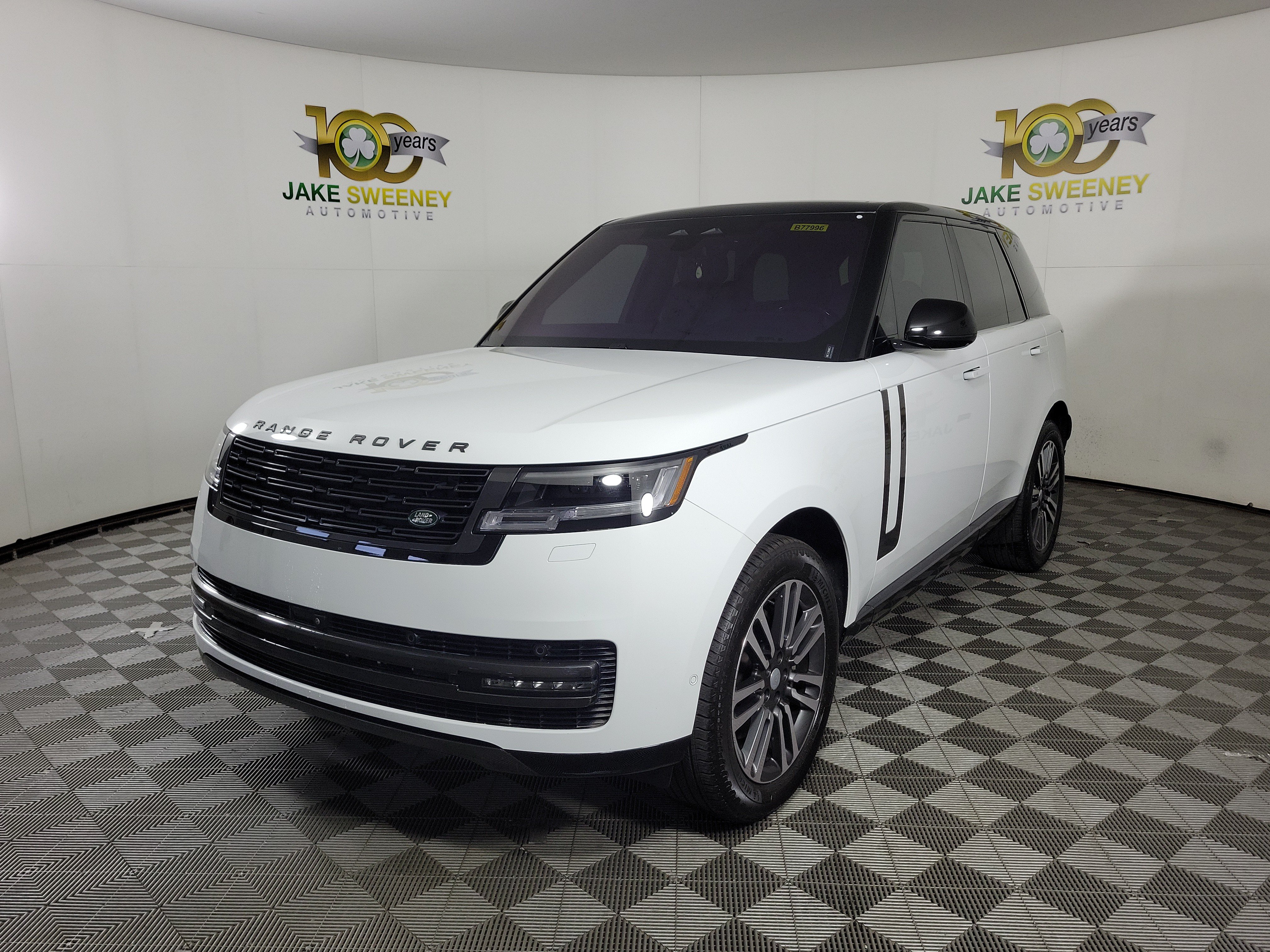 Used 2023 Land Rover Range Rover SE AWD/4WD image 3