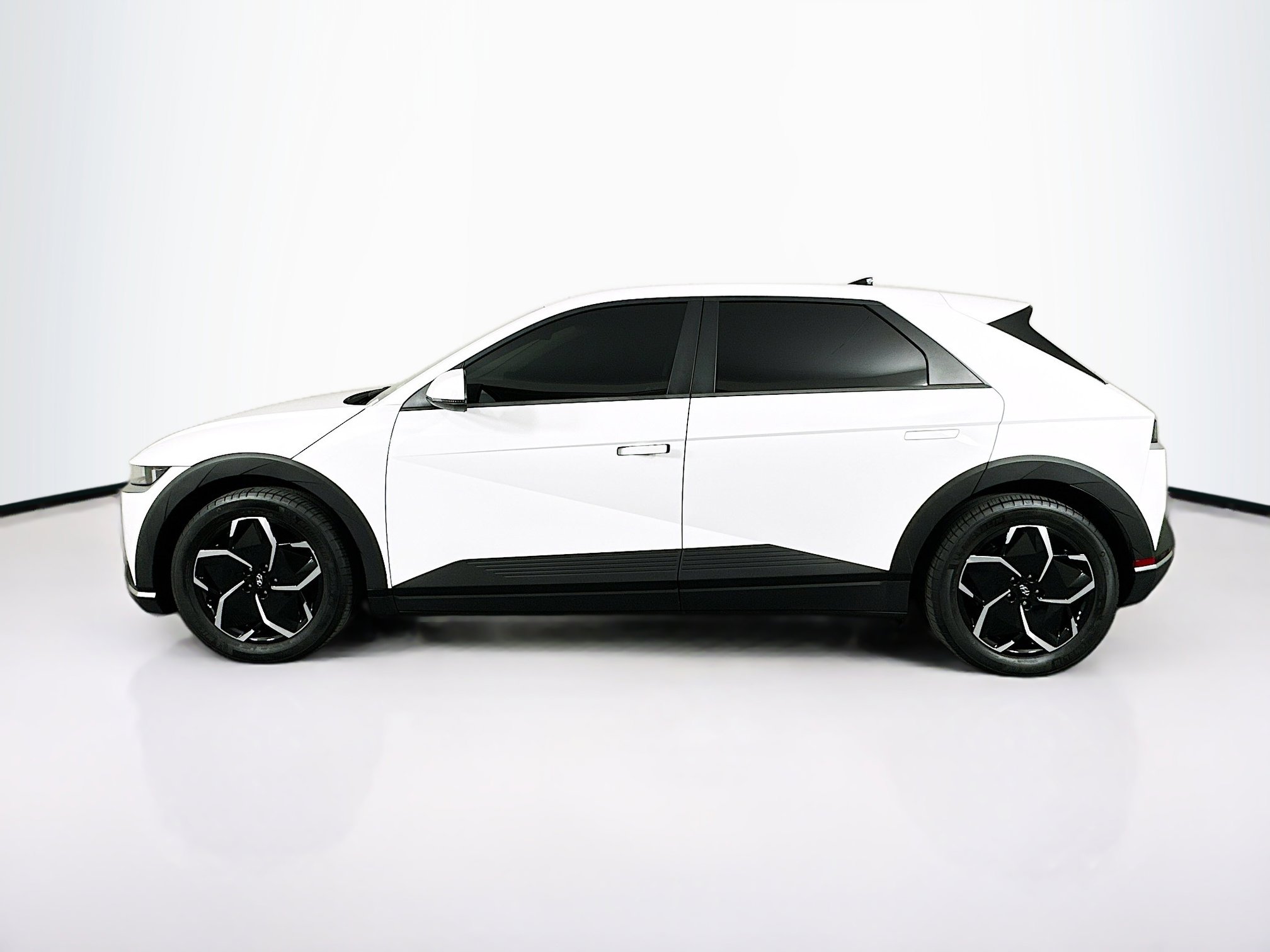 Used 2023 Hyundai Ioniq 5 SEL w/ Cargo Package image 4