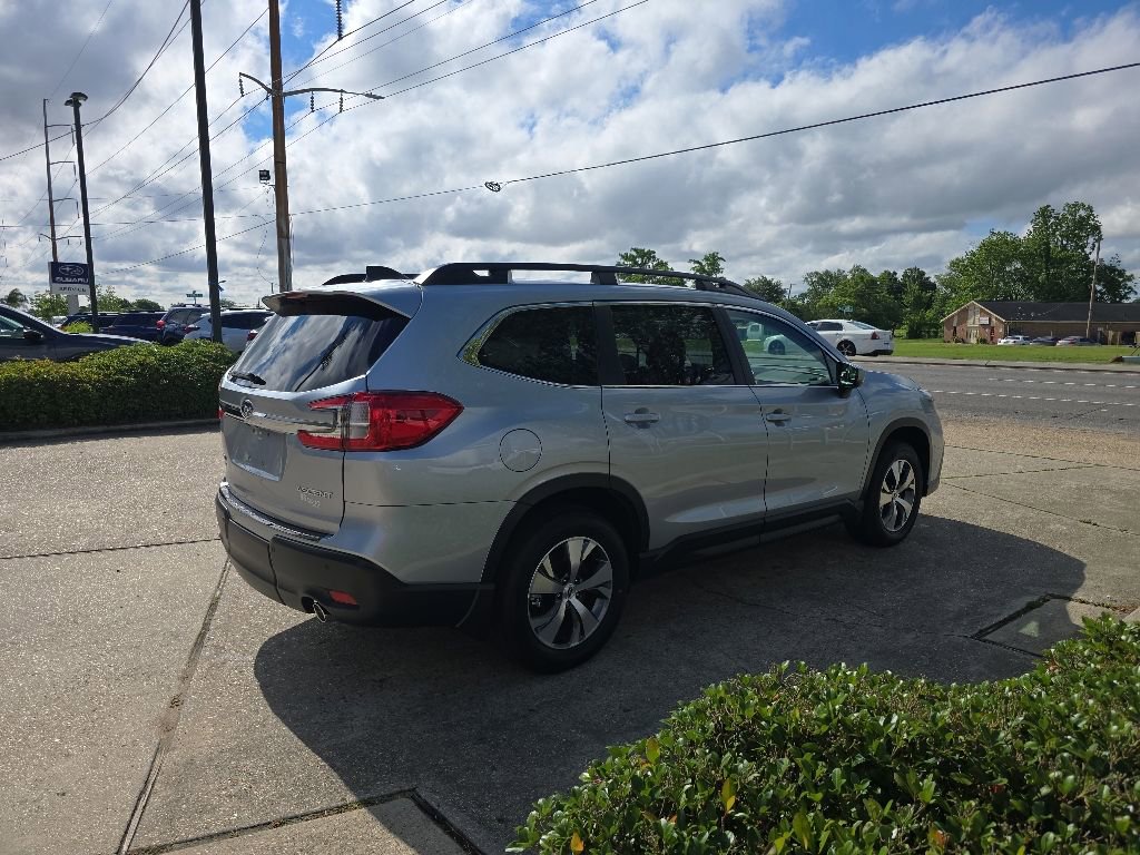 Used 2025 Subaru Ascent Premium AWD/4WD image 5