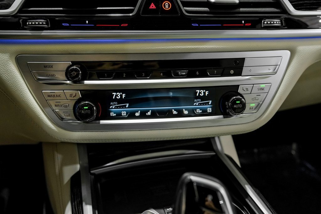 Used 2021 BMW ALPINA B7 xDrive image 27