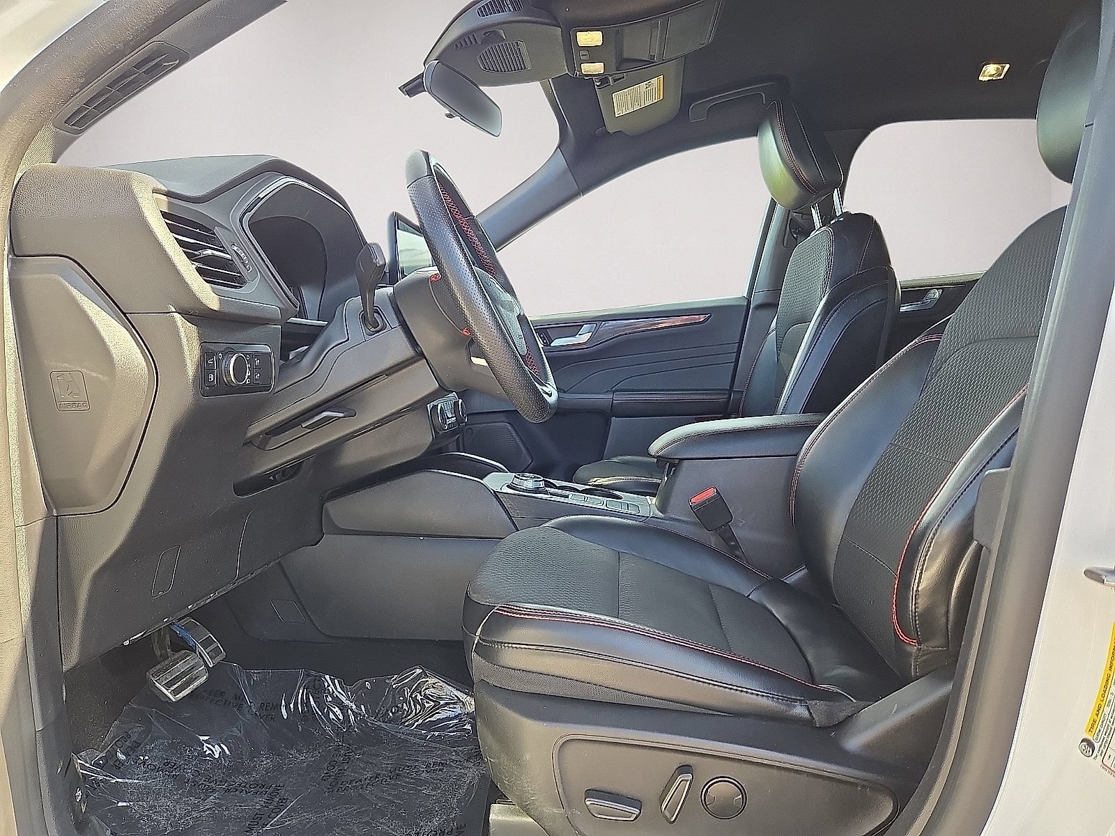 Used 2023 Ford Escape ST-Line w/ Equipment Group 301A FWD image 23