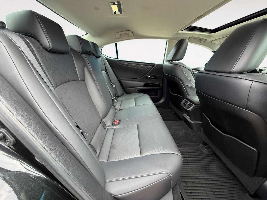 Used 2023 Lexus ES 250 w/ Premium Package AWD/4WD image 23
