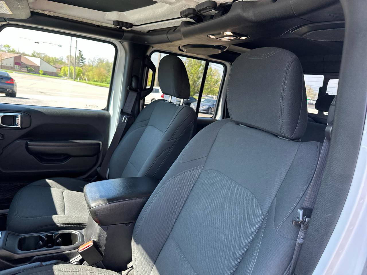 Used 2021 Jeep Gladiator Sport image 10