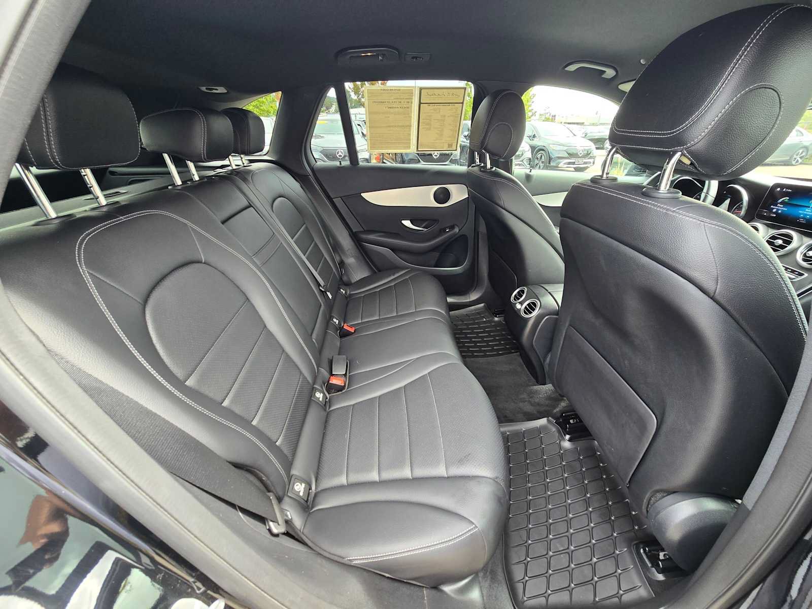 Used 2021 Mercedes-Benz GLC 300 4MATIC image 12