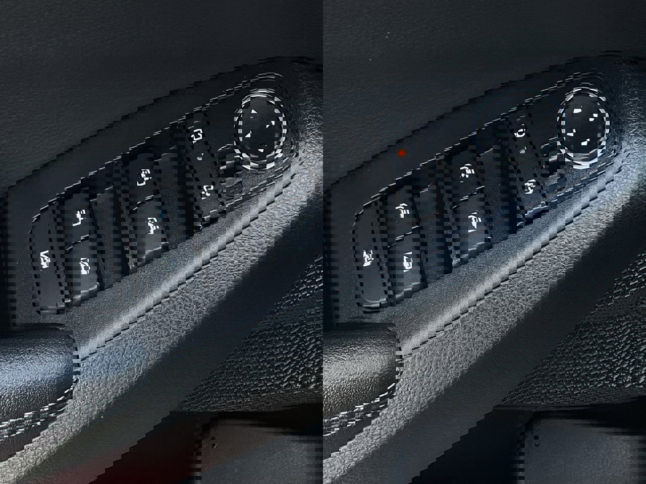 Used 2025 Kia Seltos S image 12