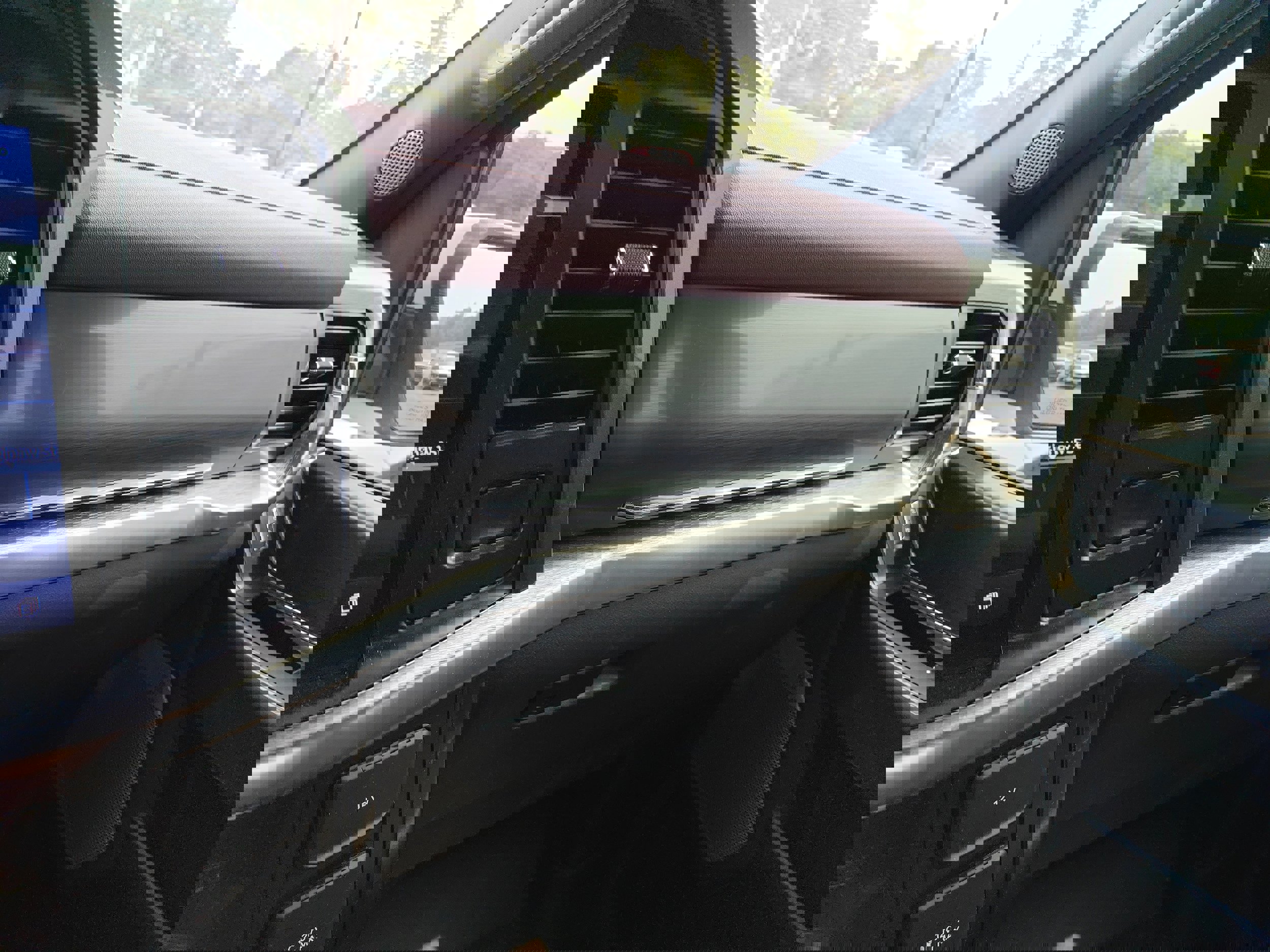 Used 2022 Ford F150 Lariat w/ Equipment Group 502A High image 11