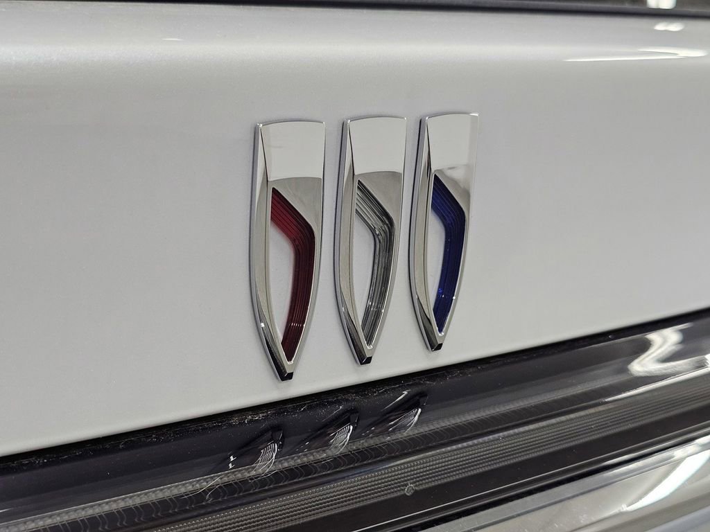 New 2026 Buick Enclave Avenir w/ Super Cruise Package image 27