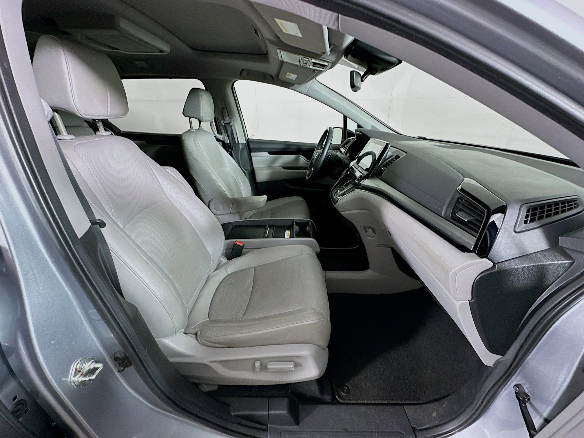 Used 2018 Honda Odyssey Elite image 32