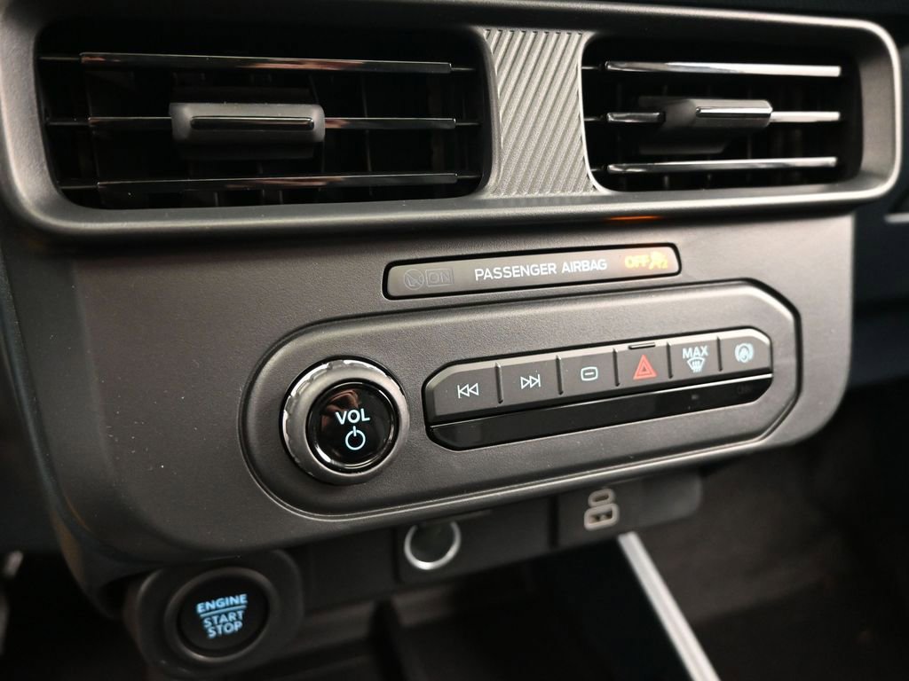 New 2025 Ford Maverick XLT w/ XLT Luxury Package image 23