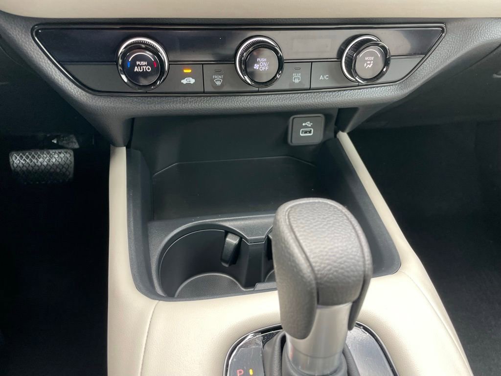 Certified 2025 Honda HR-V LX image 18