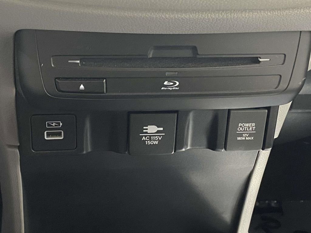 Used 2023 Honda Odyssey Touring image 31
