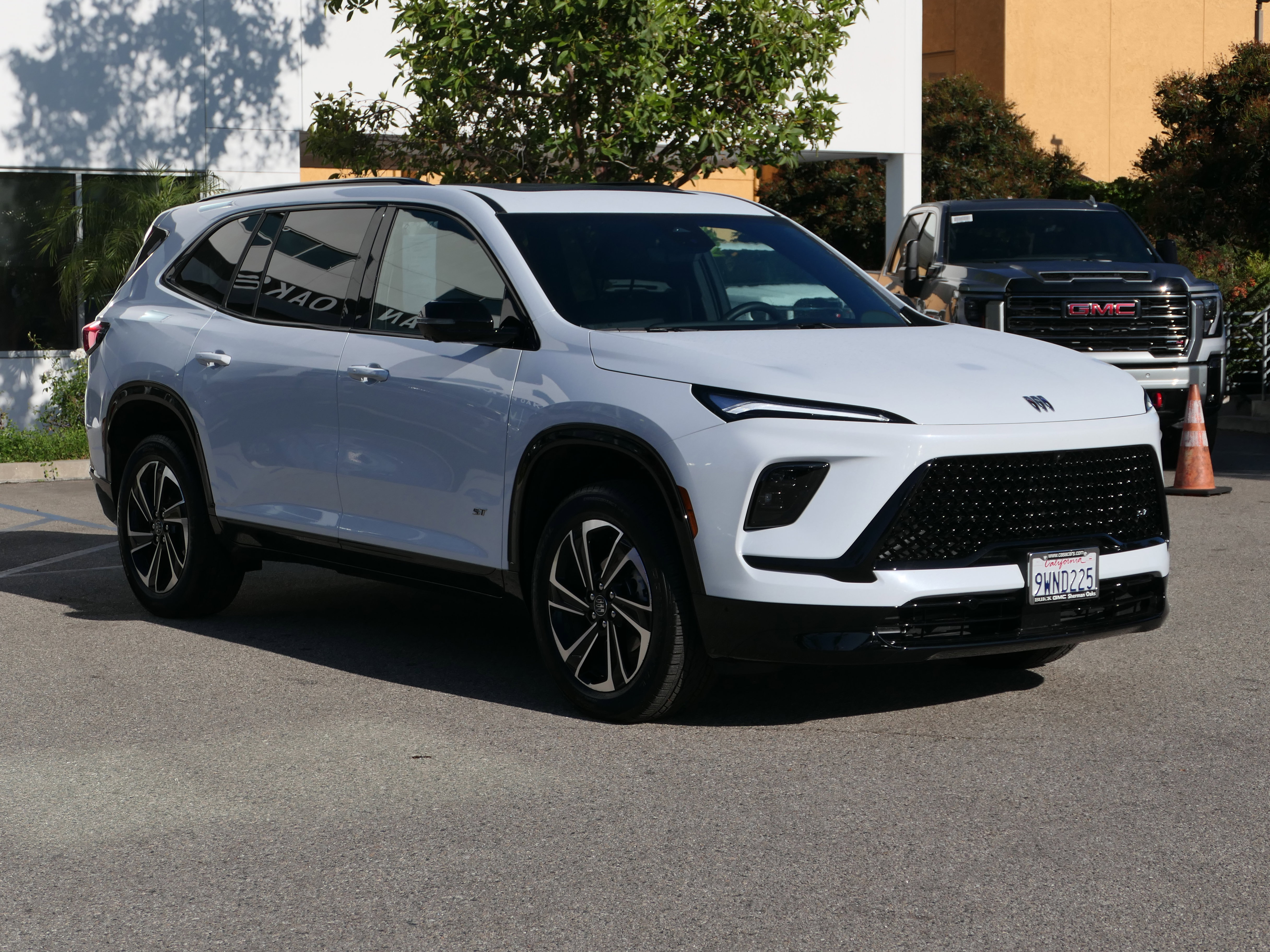 New 2026 Buick Enclave Sport Touring w/ Power Package image 7