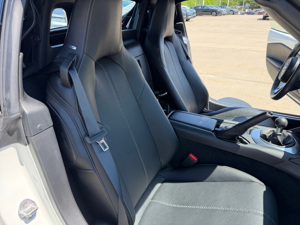 Used 2022 MAZDA MX-5 Miata RF Grand Touring RWD image 29