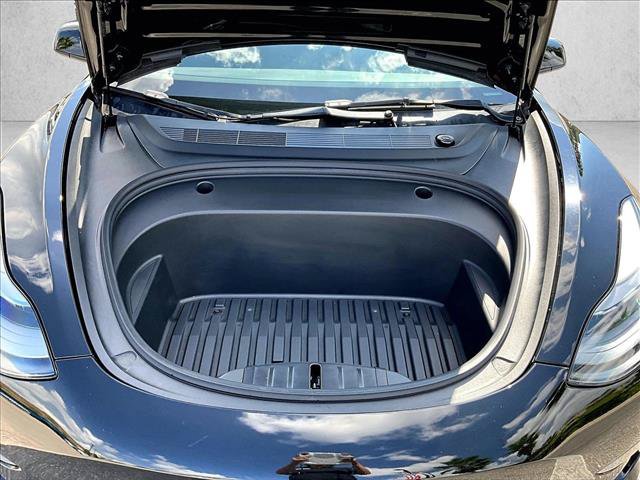 Used 2022 Tesla Model 3 Long Range AWD/4WD image 11