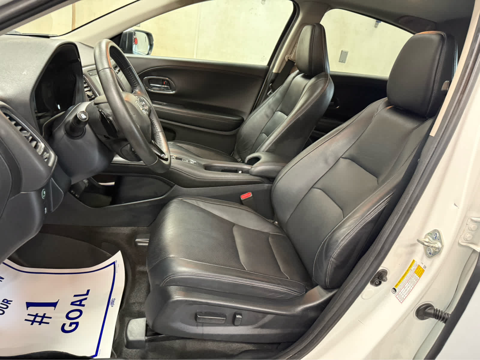 Used 2020 Honda HR-V Touring image 10