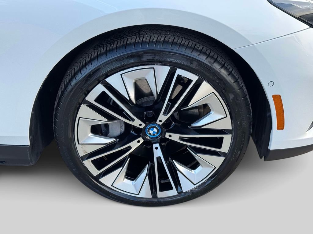 Certified 2024 BMW i5 eDrive40i w/ Convenience Package image 7