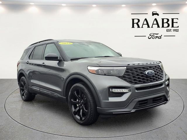 Used 2023 Ford Explorer ST-Line AWD/4WD image 1