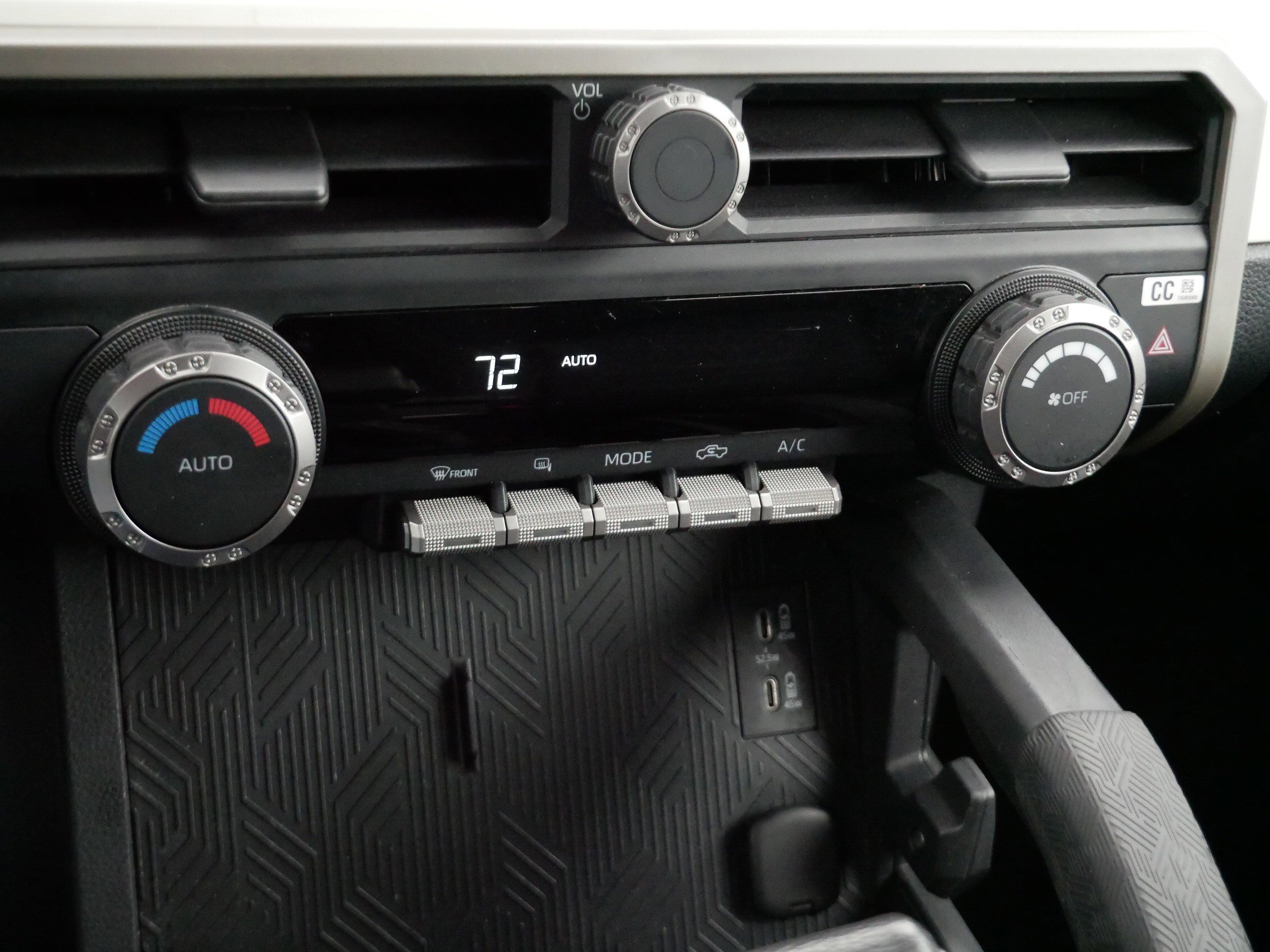 Certified 2024 Toyota Tacoma TRD Off-Road AWD/4WD image 23