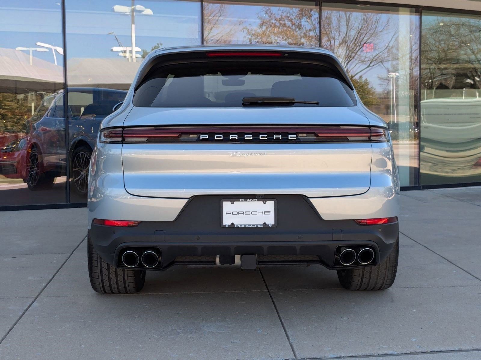 Certified 2025 Porsche Cayenne image 10