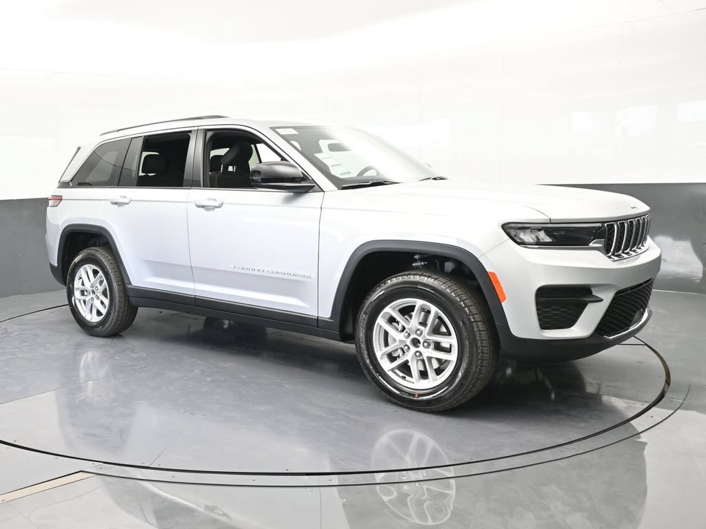 New 2026 Jeep Grand Cherokee Laredo X RWD image 8