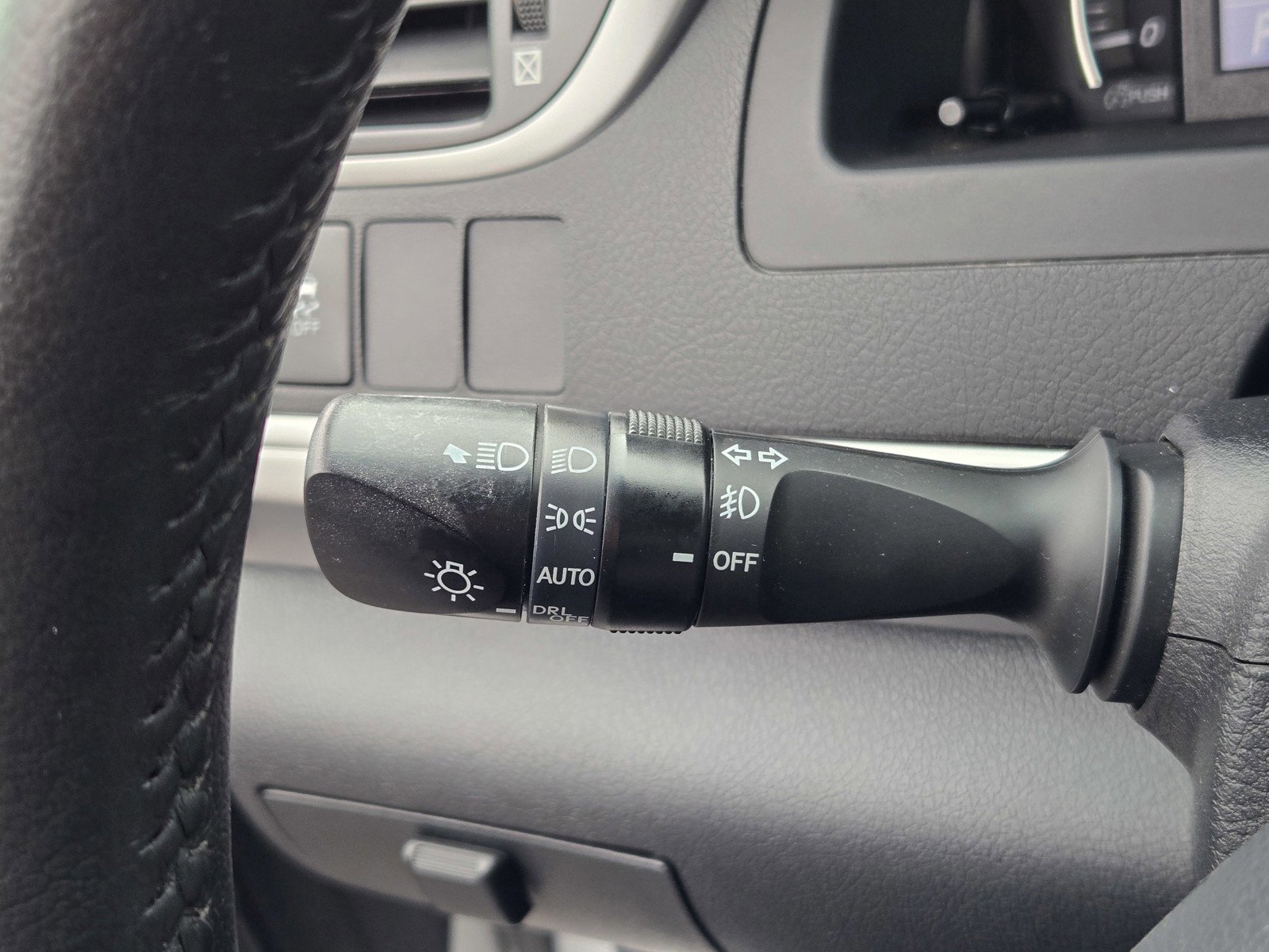 Used 2013 Toyota Camry image 27