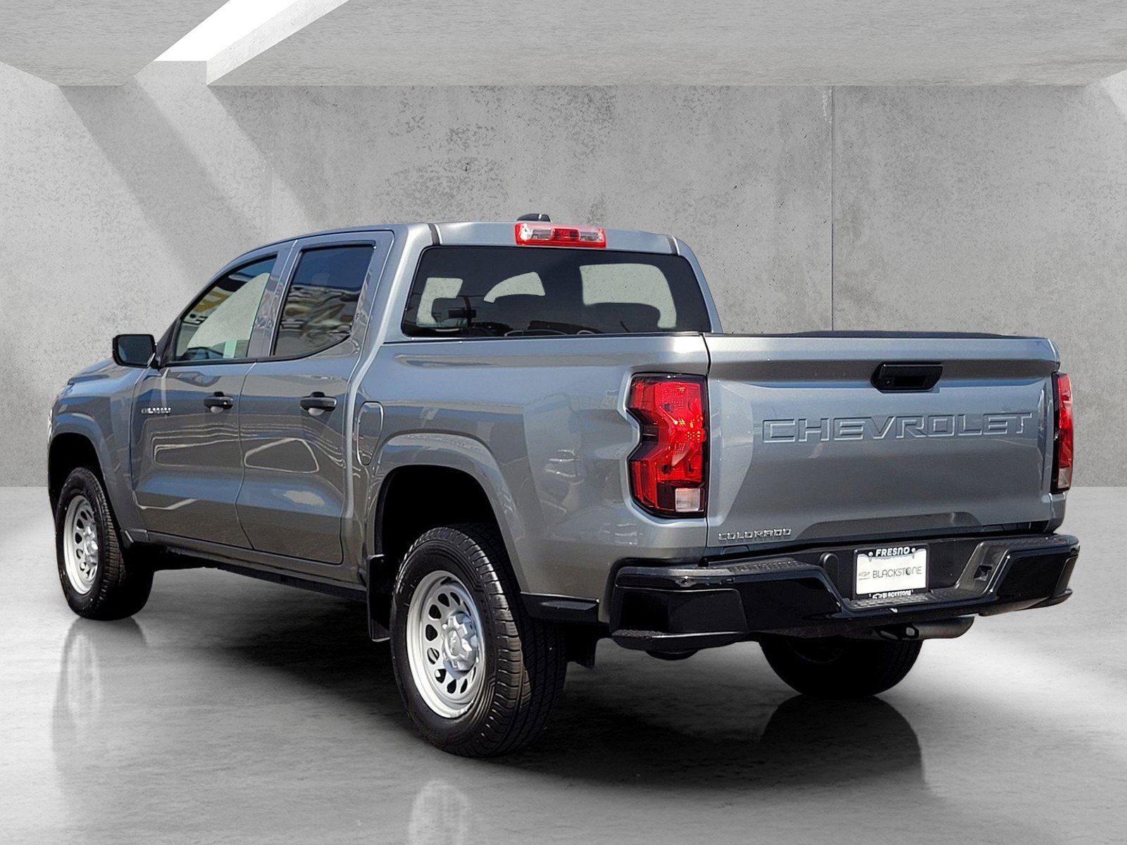 Used 2024 Chevrolet Colorado W/T RWD image 6