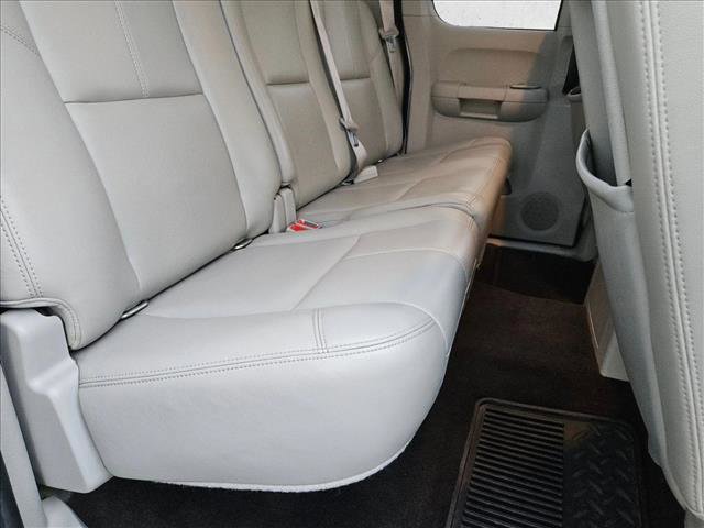 Used 2009 Chevrolet Silverado 2500 LT w/ Exterior Plus Package image 16