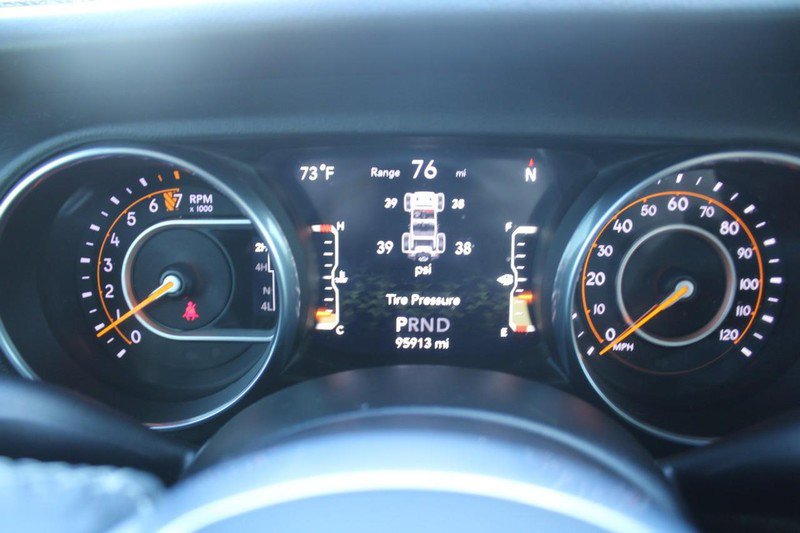 Used 2018 Jeep Wrangler Unlimited Sahara image 18