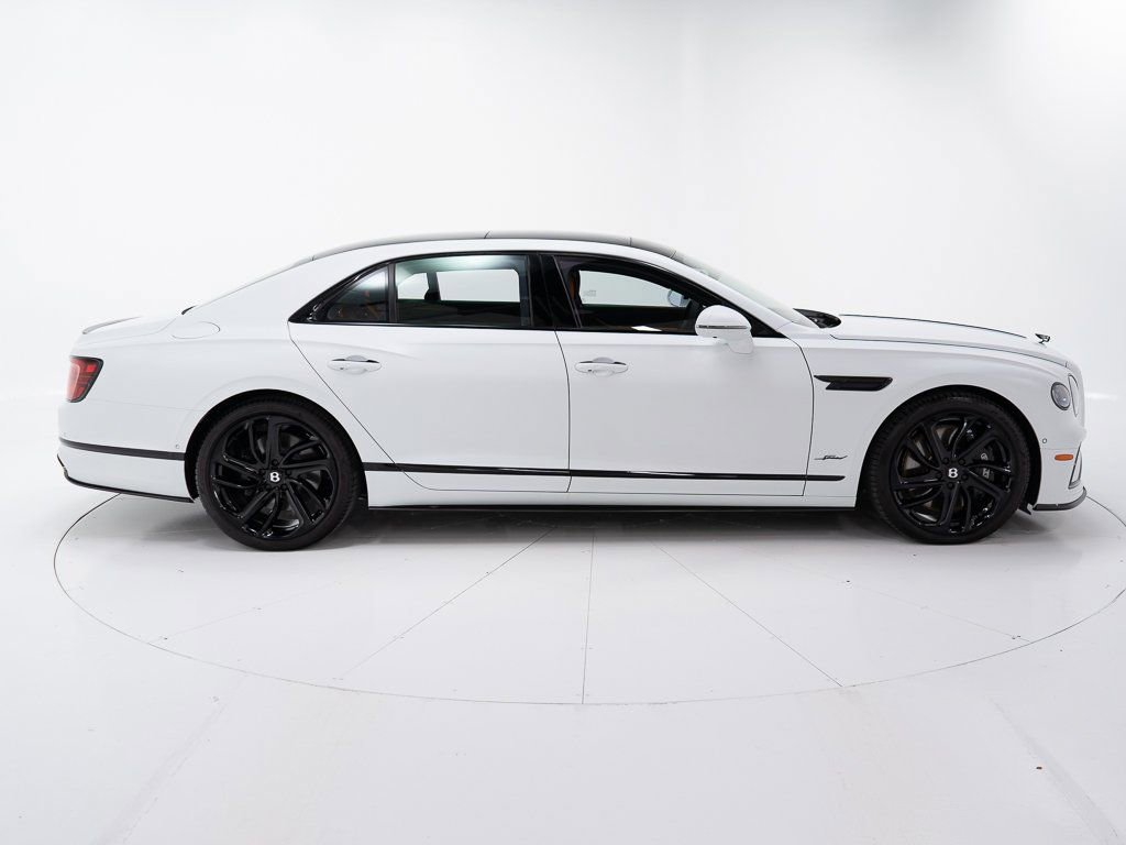 Used 2025 Bentley Flying Spur Plug-In Hybrid image 6