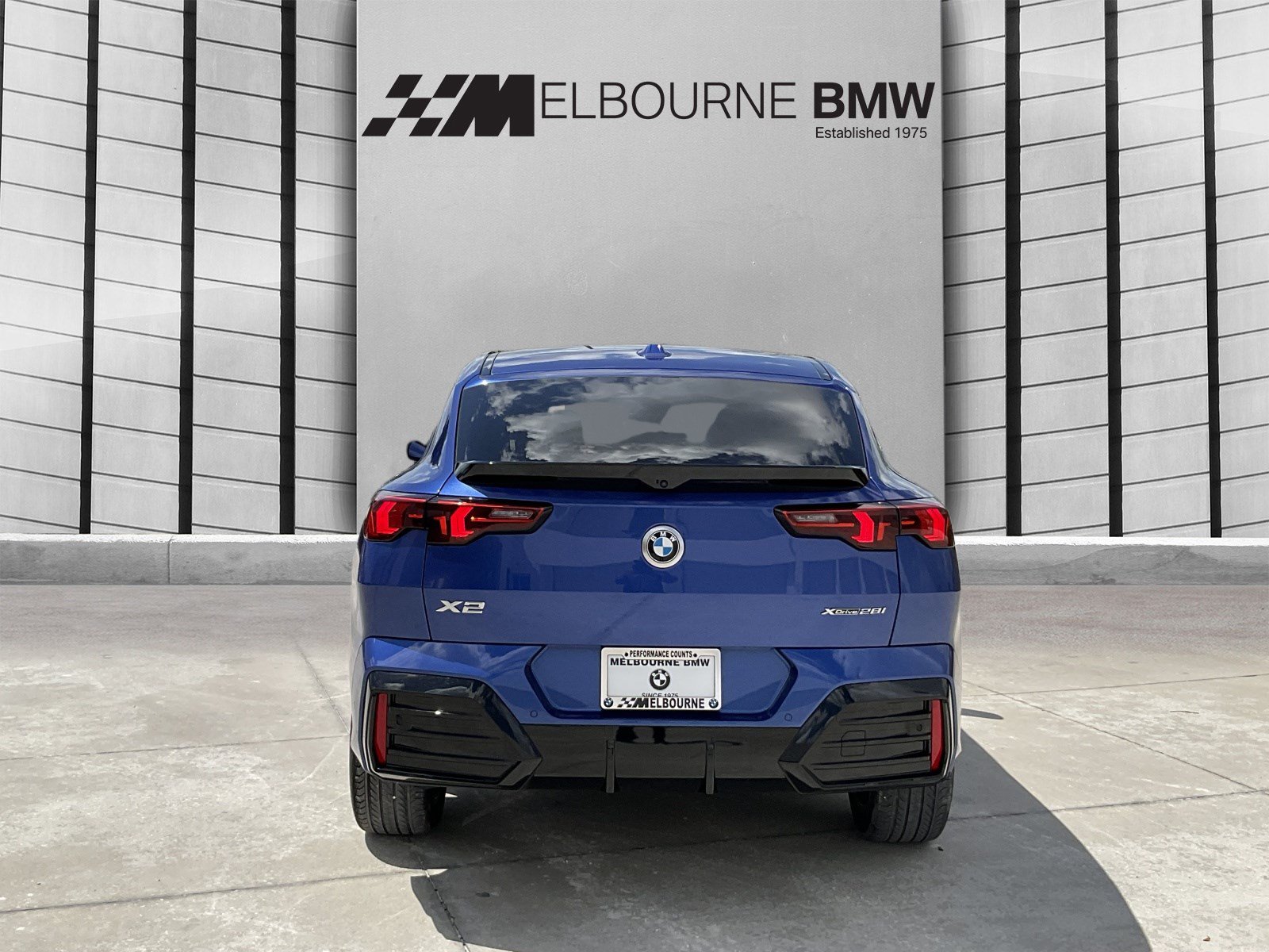 Used 2024 BMW X2 xDrive28i w/ M Sport Package AWD/4WD image 5