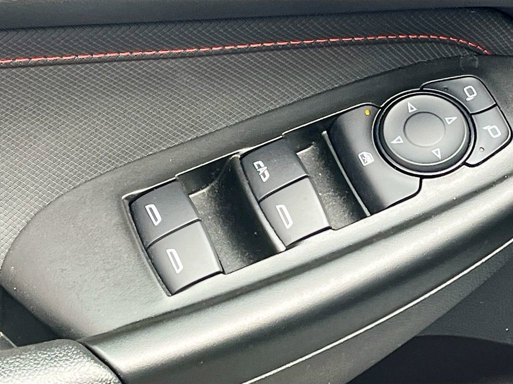 Used 2024 Chevrolet TrailBlazer RS w/ Driver Confidence Package image 17