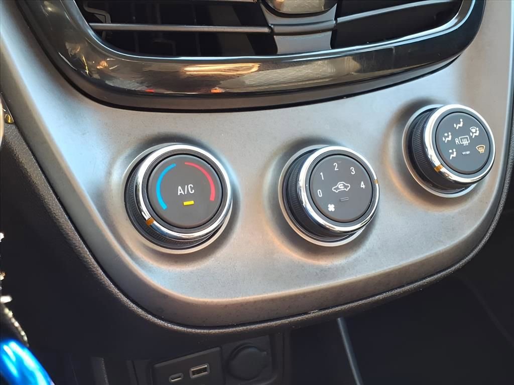 Used 2021 Chevrolet Spark LT image 26