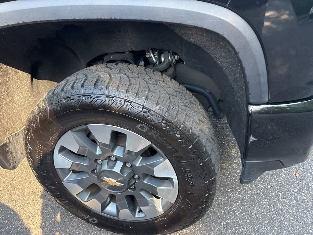 Used 2023 Chevrolet Silverado 2500 Custom w/ Custom Value Package AWD/4WD image 10