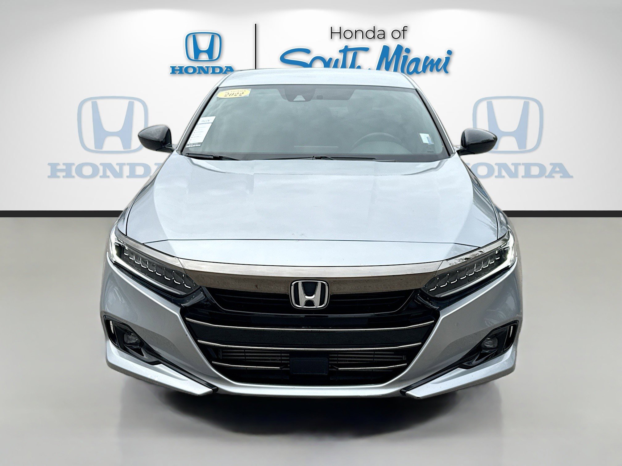 Used 2022 Honda Accord Sport image 2