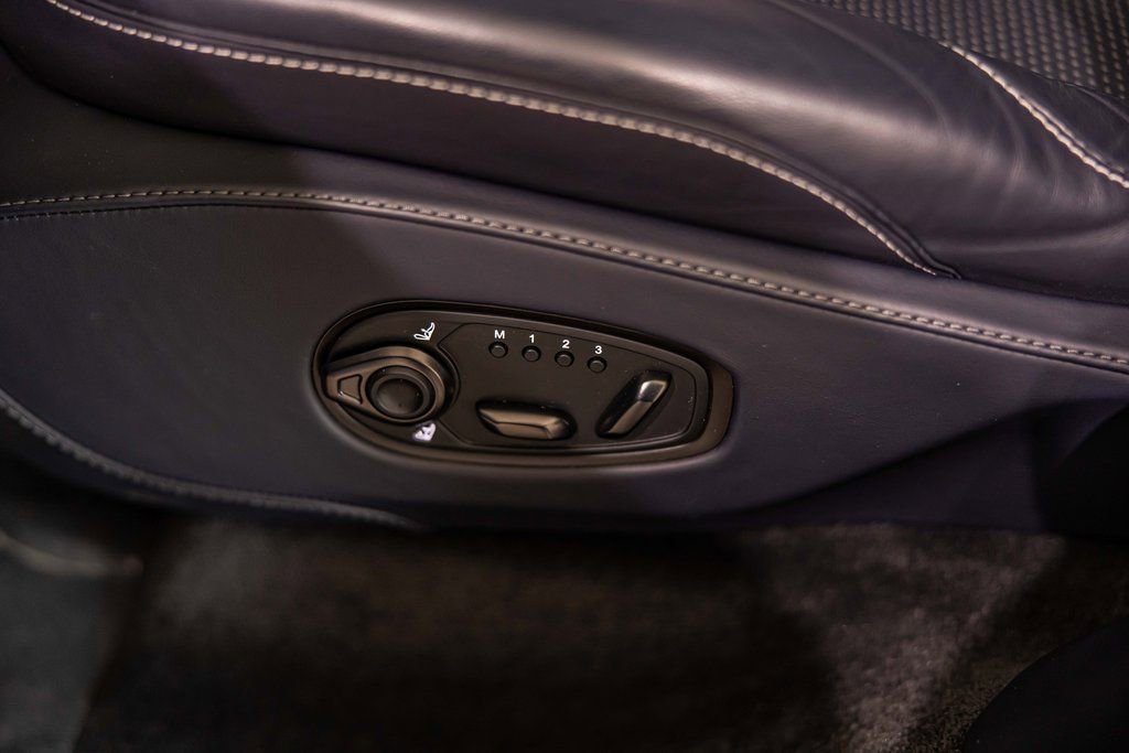 Used 2025 Aston Martin DBX 707 image 24