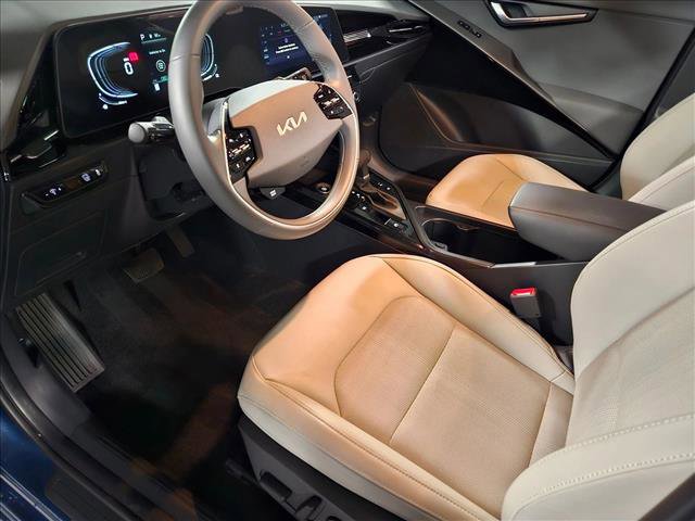 Used 2024 Kia Niro EX image 10